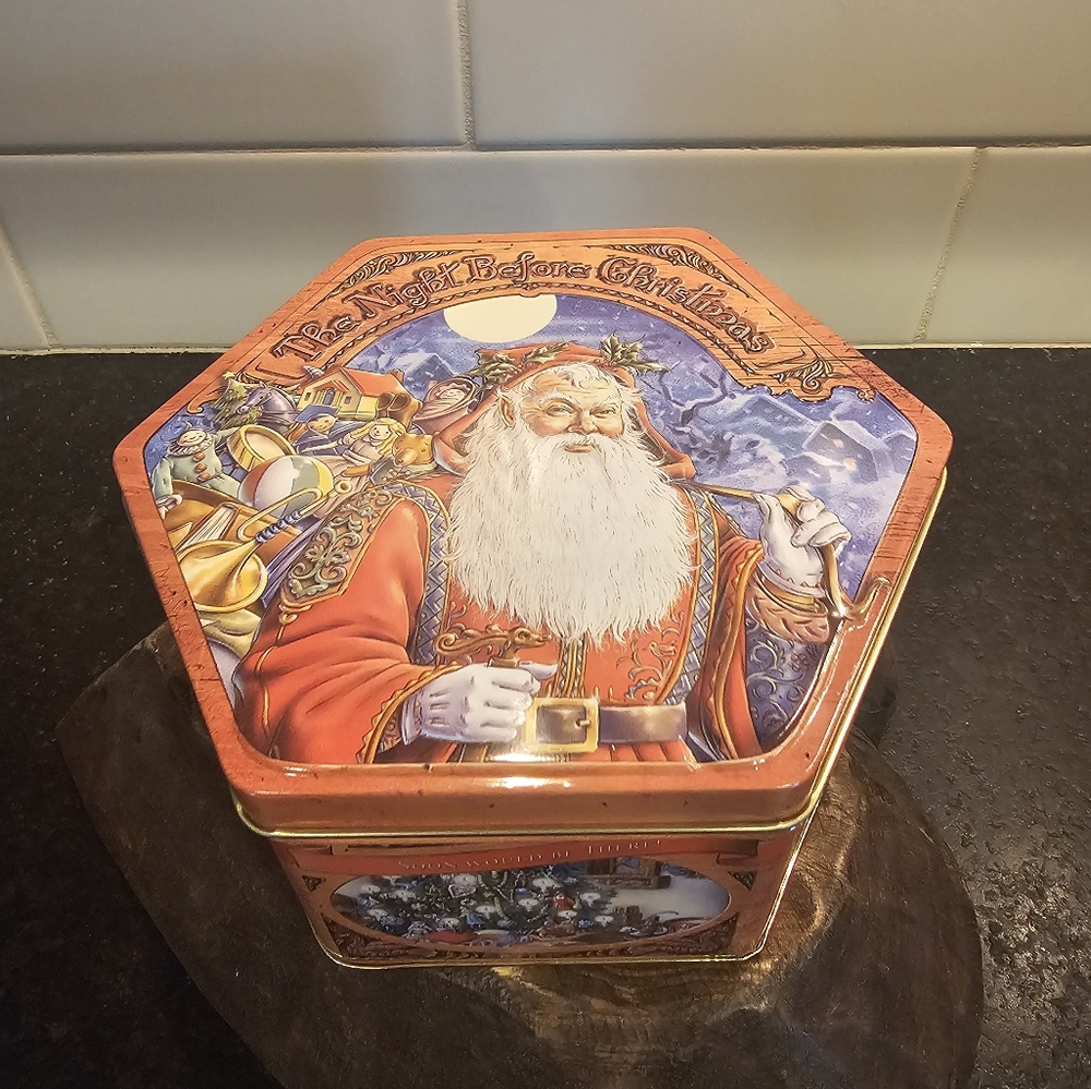 Vintage Nestle "Night Before Christmas " Christmas Holiday Tin
